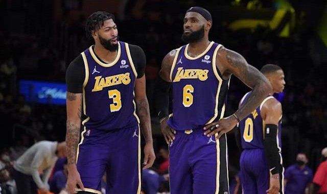 意昂体育下载-无需为湖人现状而犯愁 甜蜜赛程或助他们磨合阵容