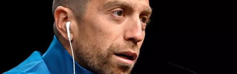 意昂体育官网-亚历杭德罗-戈麦斯：禁赛让我情绪一度崩溃，但我知道还不能退役